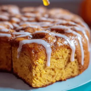 A FALL HONEY BUN INSPIRED CAKE