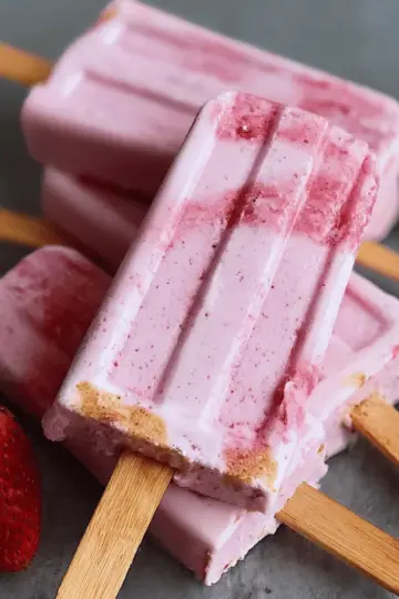Creamy Strawberry Paletas