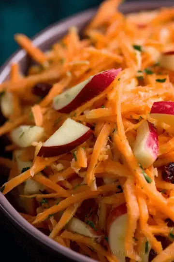 Quick Carrot & Apple Salad Recipe