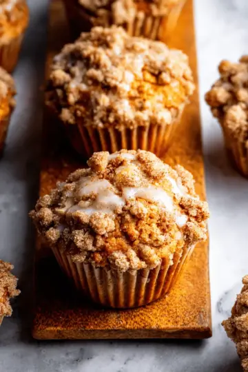Apple Cinnamon Crumb Muffins