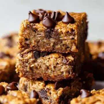Peanut Butter Banana Chocolate Chip Oatmeal Bars