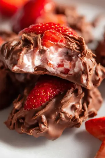 Chocolate Strawberry Yogurt Clusters