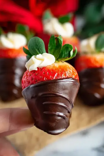 Chocolate Covered Cheesecake Strawberries