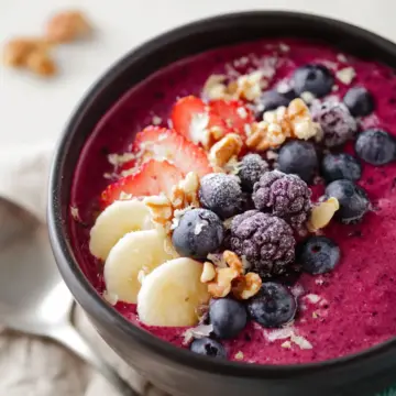 Berry-Licious Smoothie Bowl
