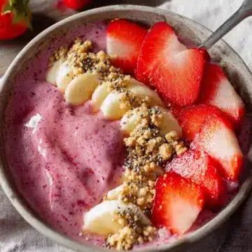 Strawberry Banana Smoothie Bowl