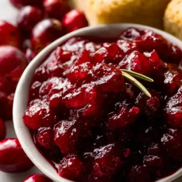 5-Ingredient Cranberry Sauce Recipe